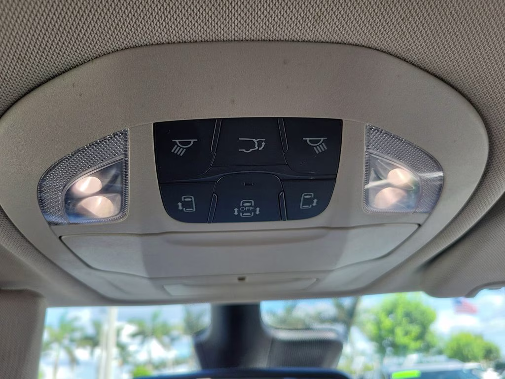 2023 Bright White Clearcoat Chrysler Pacifica Touring L FWD Van