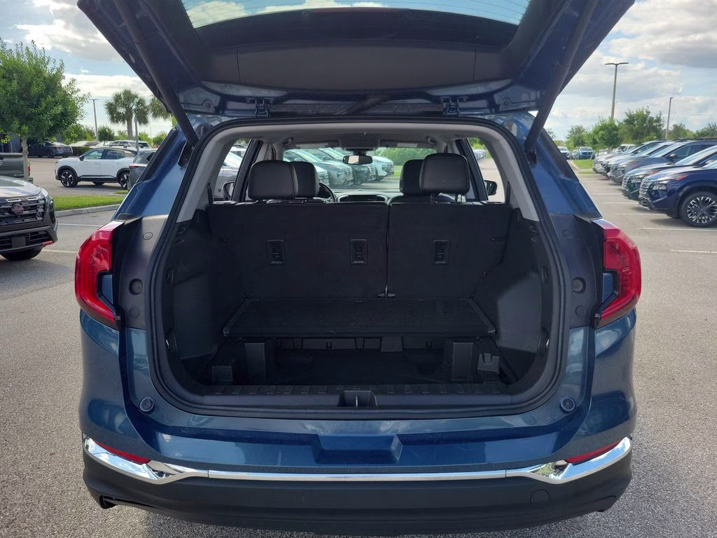 2024 Downpour Metallic GMC Terrain SLT FWD SUV