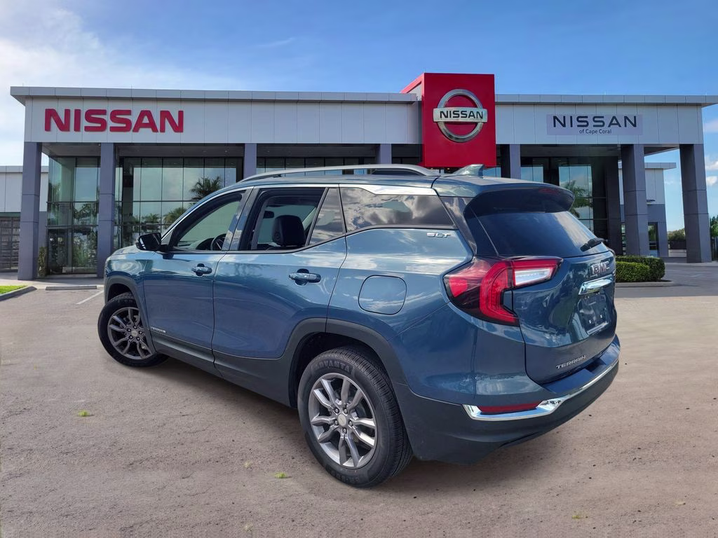 2024 Downpour Metallic GMC Terrain SLT FWD SUV