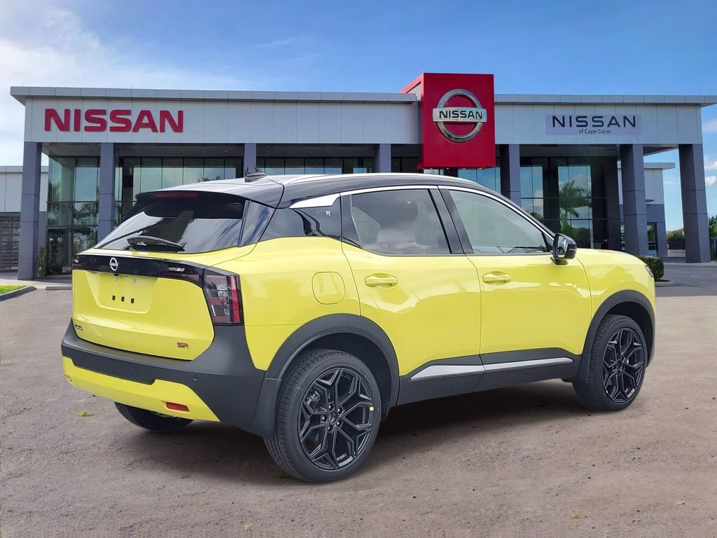 2026 Yuzu Yellow/Super Black Nissan Kicks SR FWD SUV