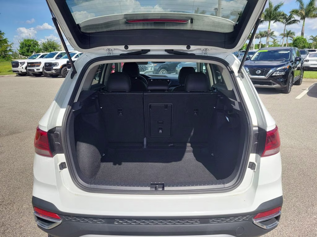 2024 Silver Volkswagen Taos 1.5T SE FWD SUV