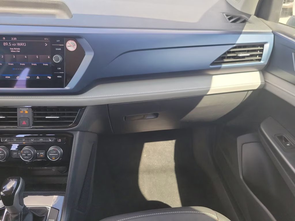 2024 Silver Volkswagen Taos 1.5T SE FWD SUV
