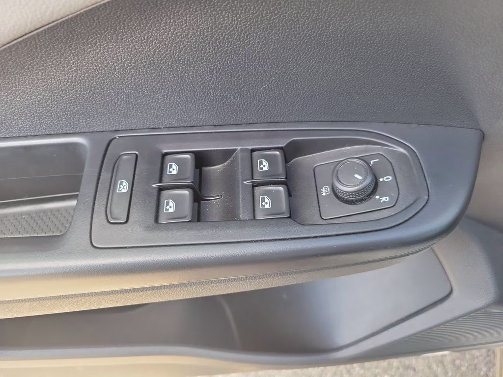 2024 Silver Volkswagen Taos 1.5T SE FWD SUV