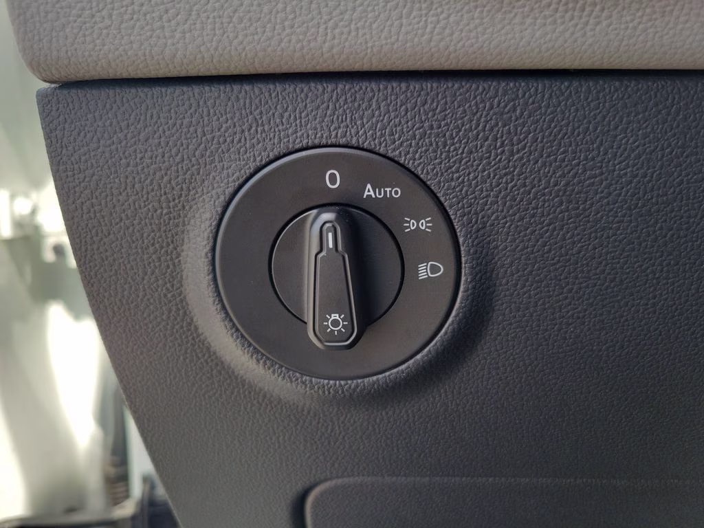 2024 Silver Volkswagen Taos 1.5T SE FWD SUV