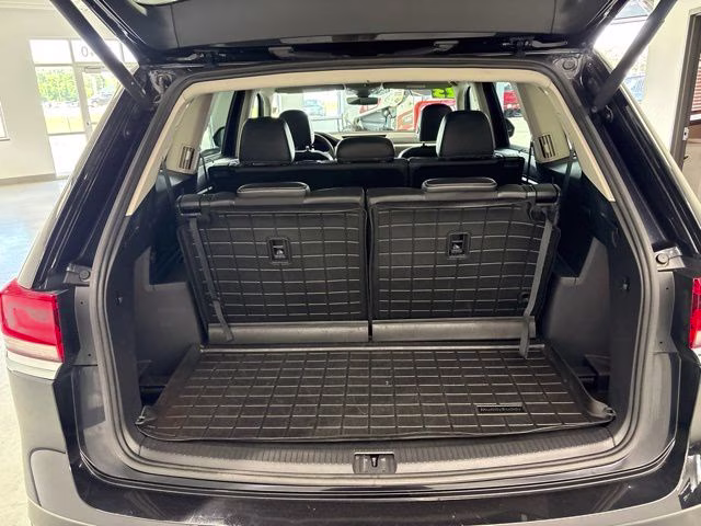 2023 Deep Black Pearl Volkswagen Atlas SEL AWD SUV