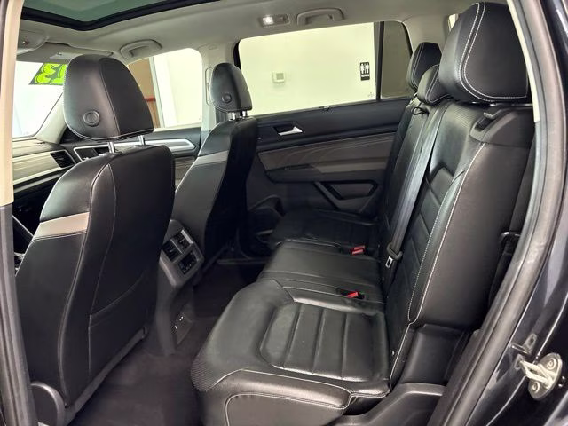 2023 Deep Black Pearl Volkswagen Atlas SEL AWD SUV
