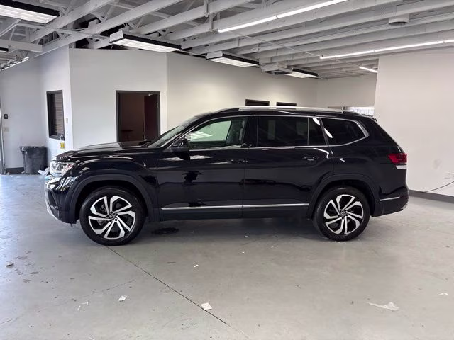 2023 Deep Black Pearl Volkswagen Atlas SEL AWD SUV