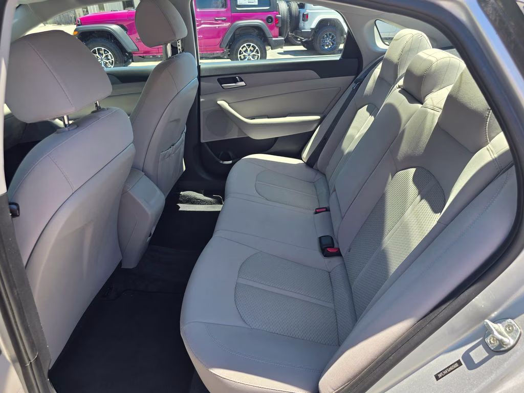 2018 Symphony Silver Hyundai Sonata SEL FWD Sedan