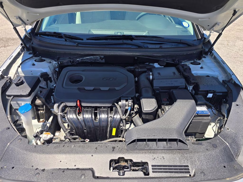 2018 Symphony Silver Hyundai Sonata SEL FWD Sedan