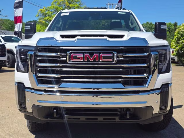2026 Summit White GMC Sierra 3500HD SLE 4X4 Truck