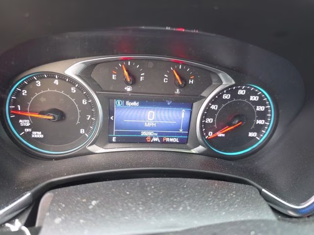 2022 Silver Ice Metallic Chevrolet Equinox LT AWD SUV