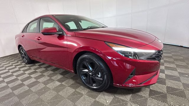 2023 Ultimate Red Hyundai Elantra SEL FWD Sedan