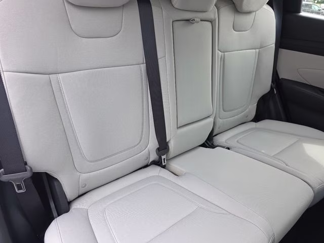 2026 Shimmering Silver Hyundai Tucson SE AWD SUV