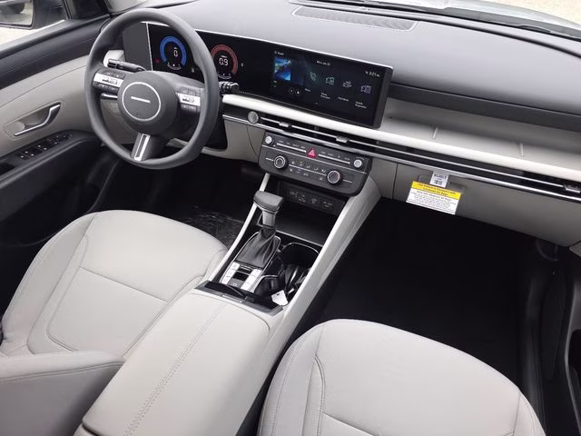 2026 Shimmering Silver Hyundai Tucson SE AWD SUV