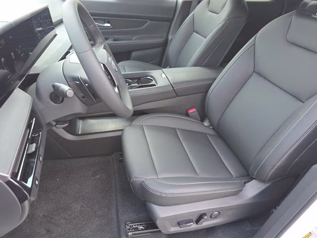 2026 Everest White Pearl Tricoat Nissan Murano SV AWD SUV