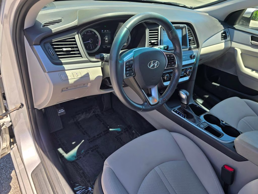 2018 Symphony Silver Hyundai Sonata SEL FWD Sedan