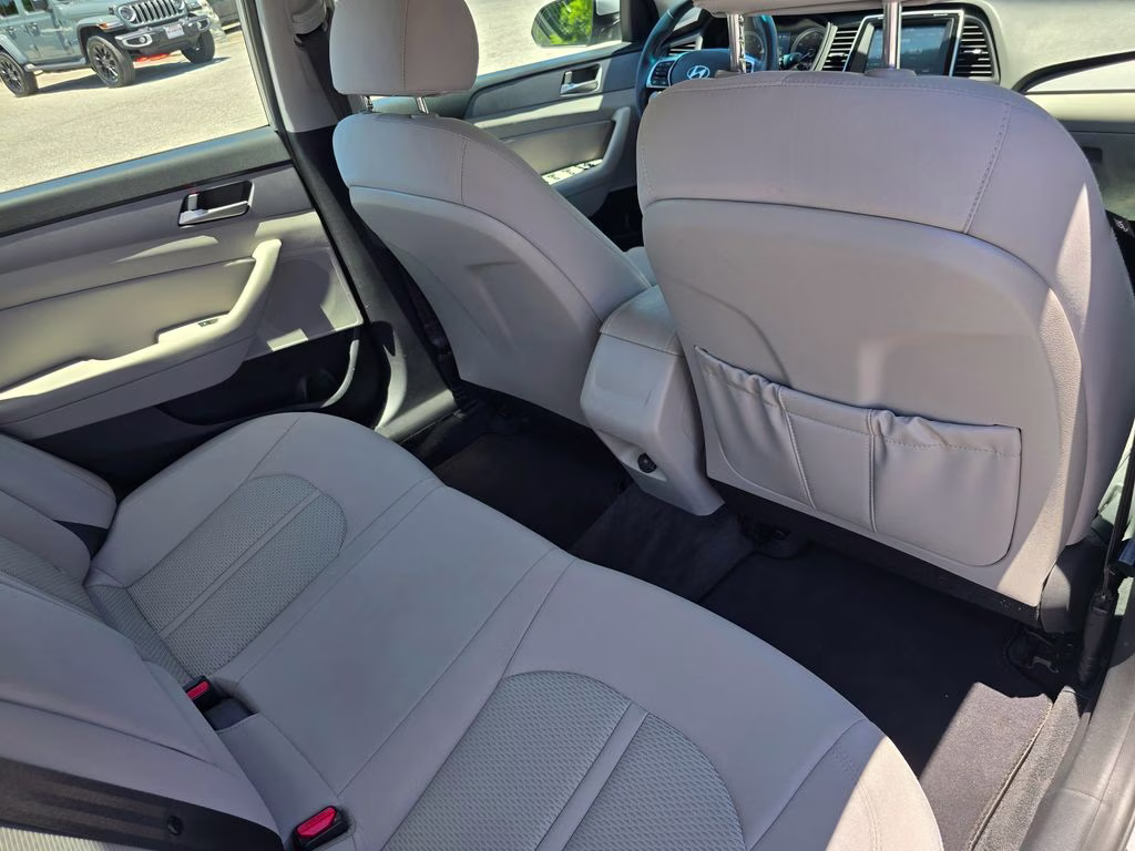 2018 Symphony Silver Hyundai Sonata SEL FWD Sedan