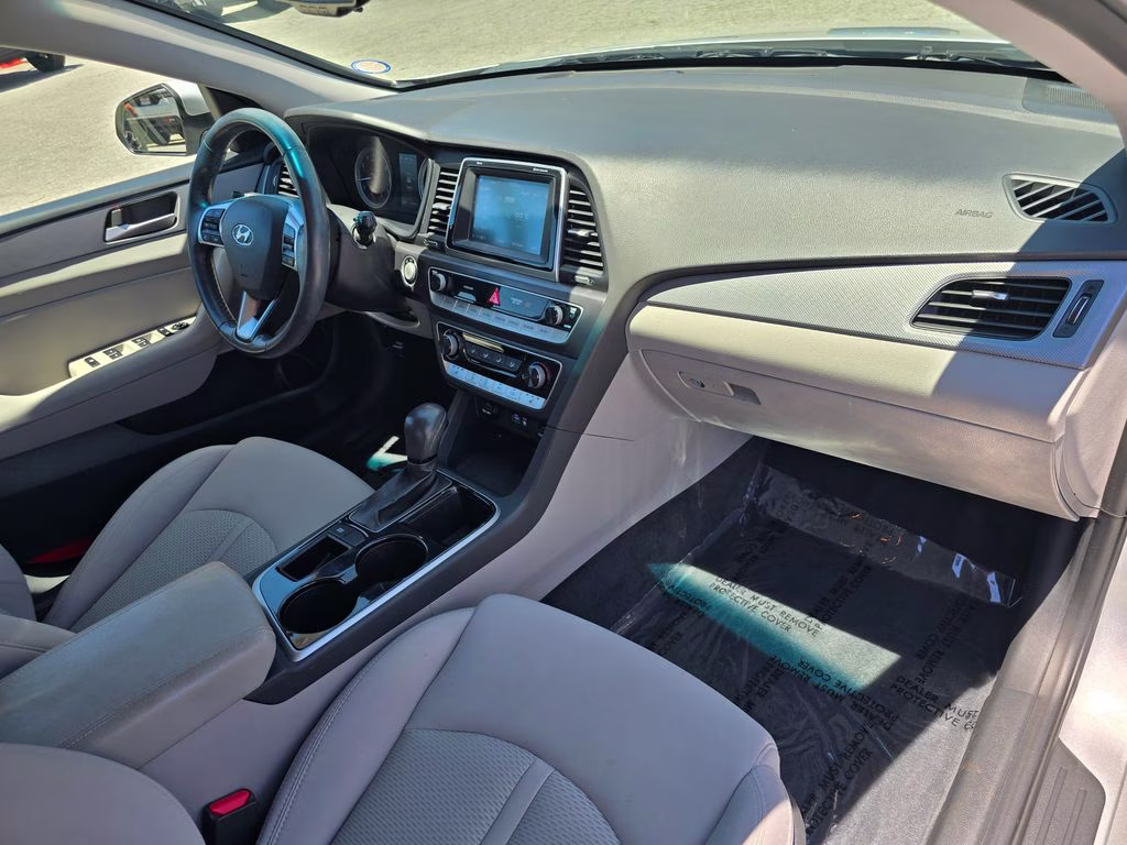 2018 Symphony Silver Hyundai Sonata SEL FWD Sedan