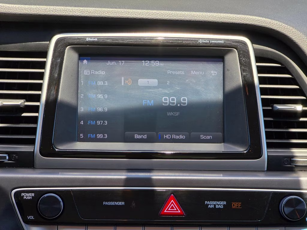 2018 Symphony Silver Hyundai Sonata SEL FWD Sedan