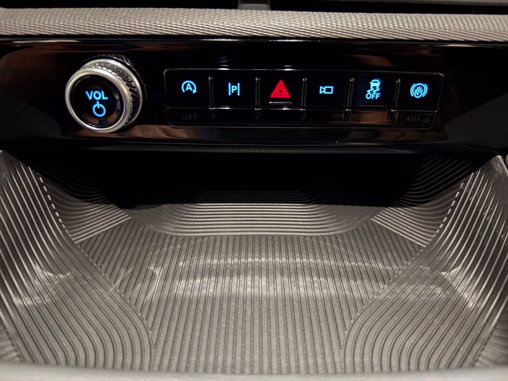 2026 Agate Black Metallic Ford Explorer Active RWD SUV