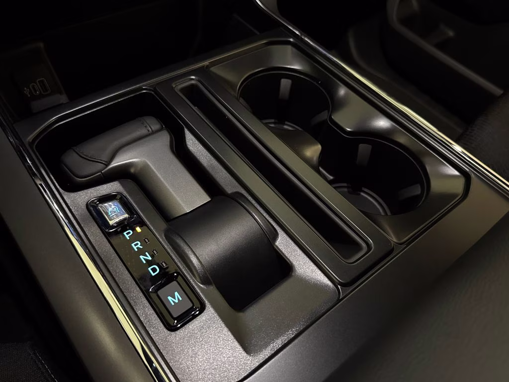 2026 Avalanche Ford F-150 XLT RWD Truck