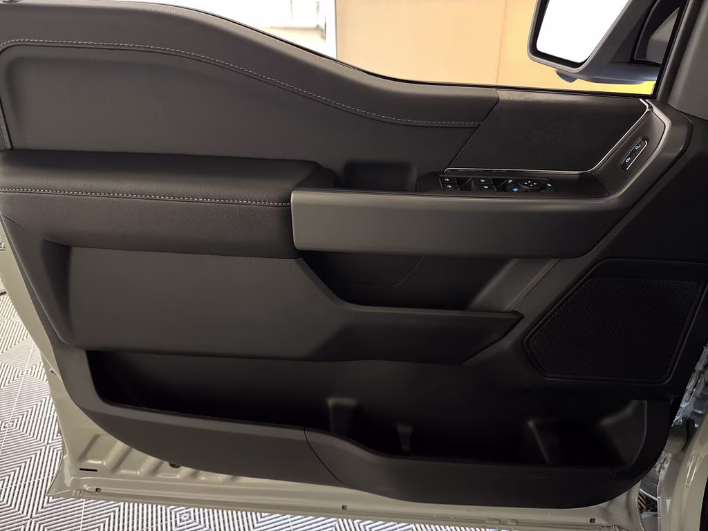 2026 Avalanche Ford F-150 XLT RWD Truck