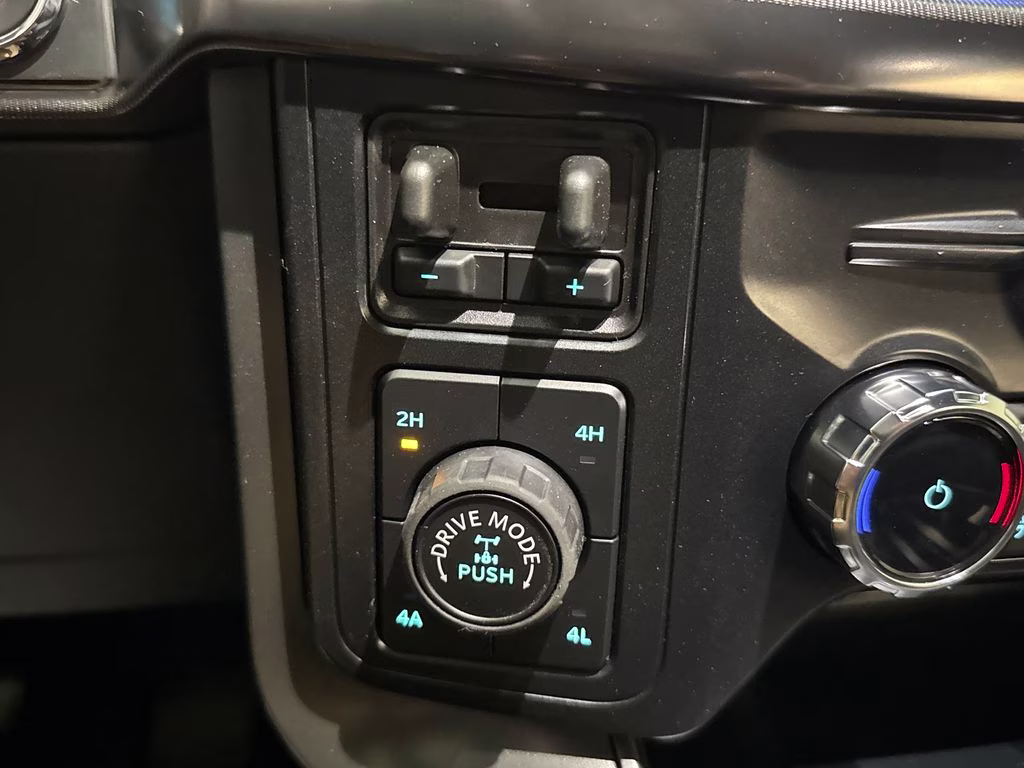 2026 Agate Black Metallic Ford F-150 Lariat 4X4 Truck