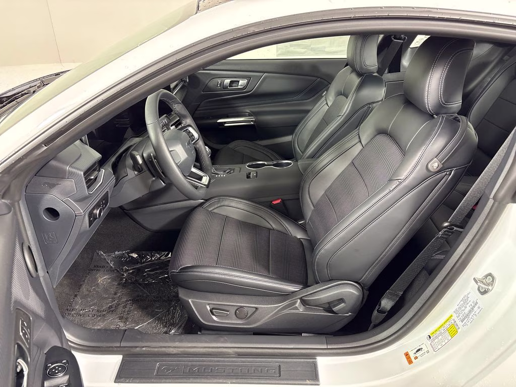 2026 Oxford White Ford Mustang GT Premium RWD Coupe
