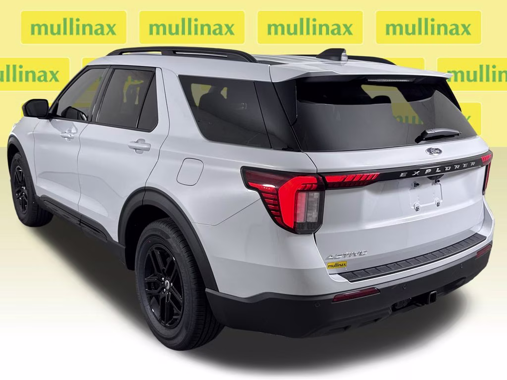2026 Space White Metallic Ford Explorer Active RWD SUV