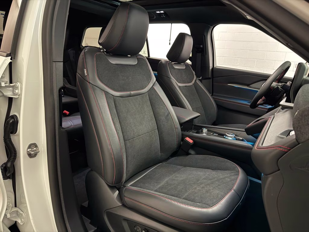 2026 Star White Metallic Tri-Coat Ford Explorer ST 4X4 SUV