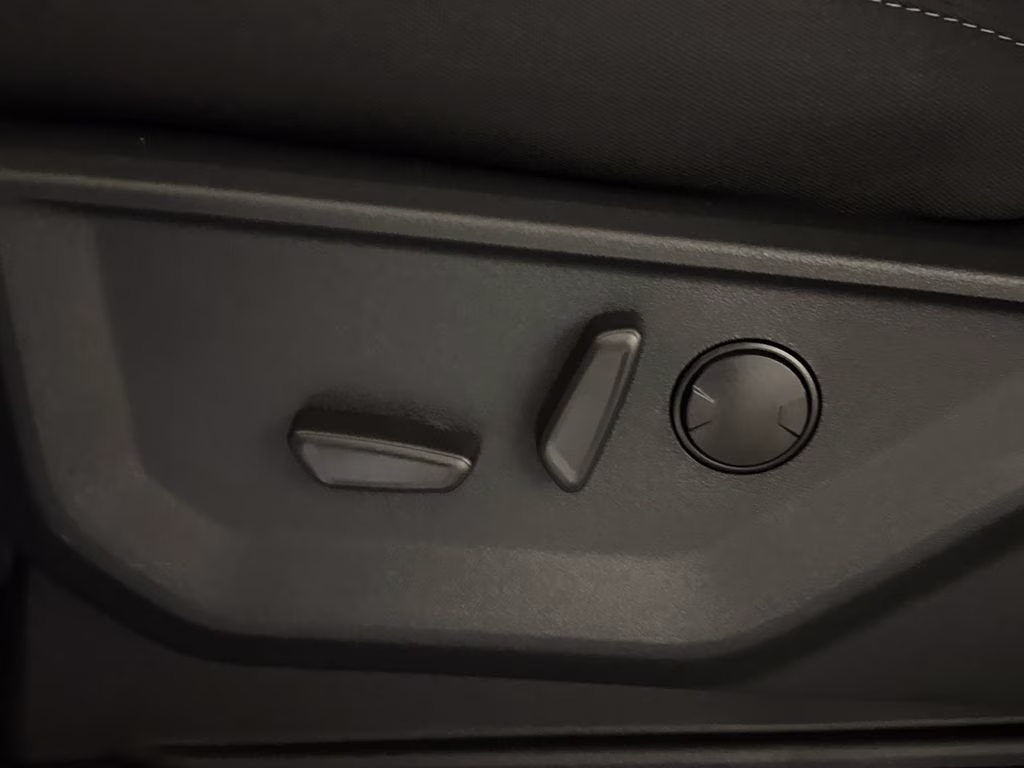 2026 Avalanche Ford F-150 XLT RWD Truck