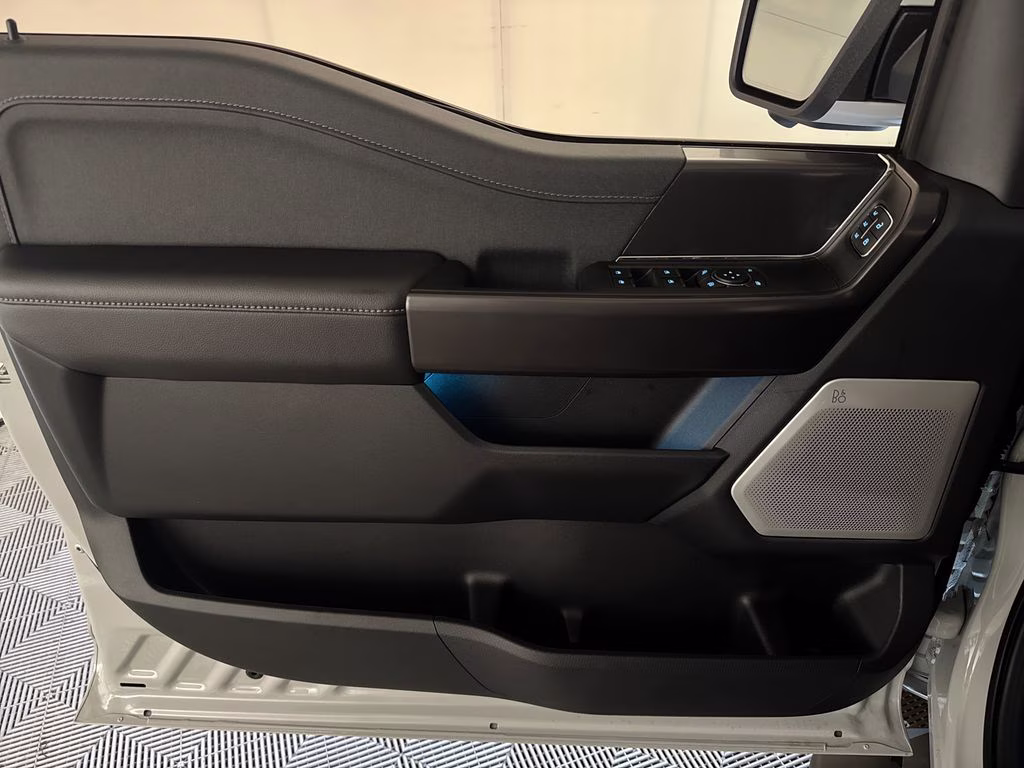 2026 Avalanche Ford F-150 Lariat 4X4 Truck