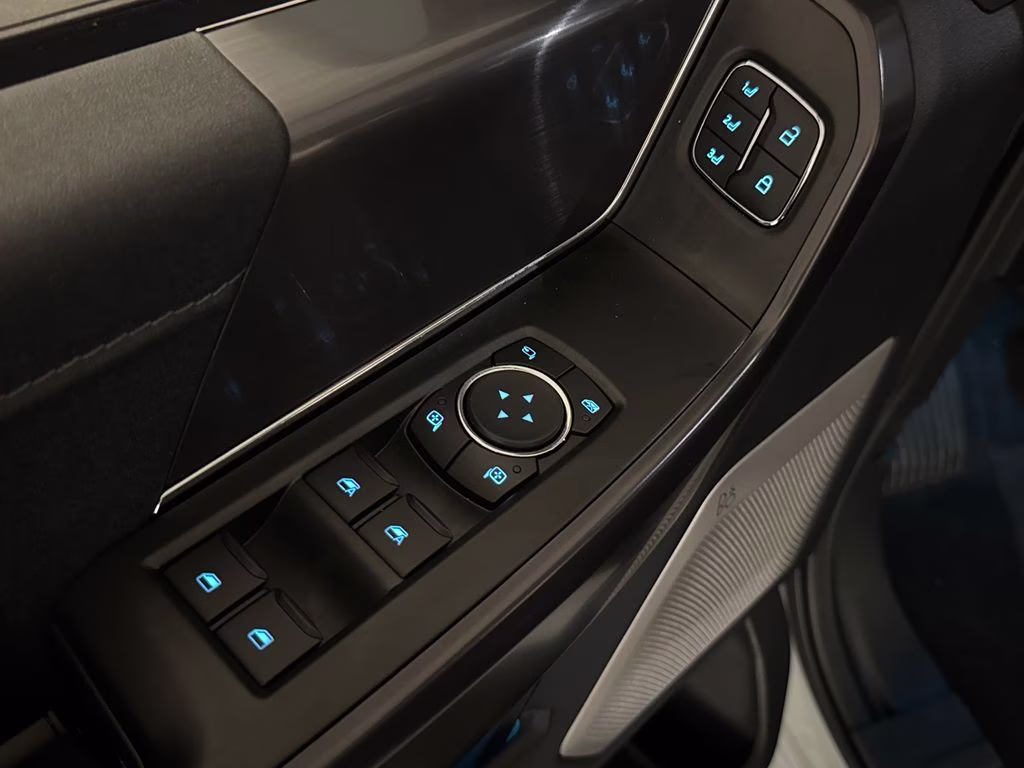 2026 Avalanche Ford F-150 Lariat 4X4 Truck