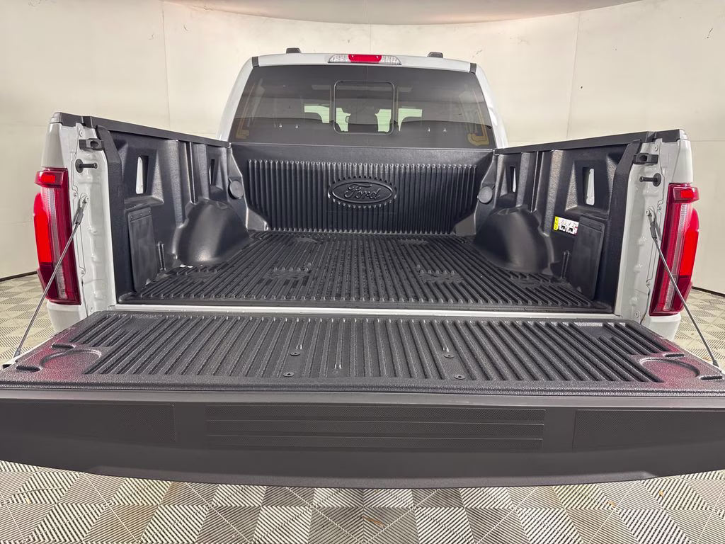 2026 Avalanche Ford F-150 Lariat 4X4 Truck