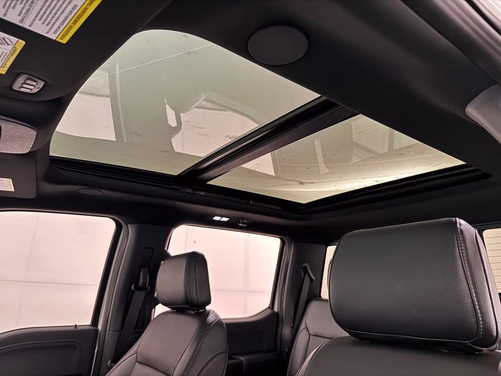 2026 Star White Metallic Tri-Coat Ford F-150 Lariat 4X4 Truck