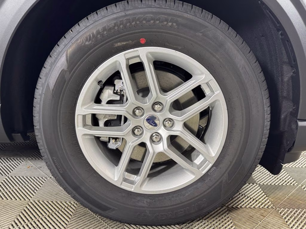 2026 Space White Metallic Ford Explorer Active RWD SUV
