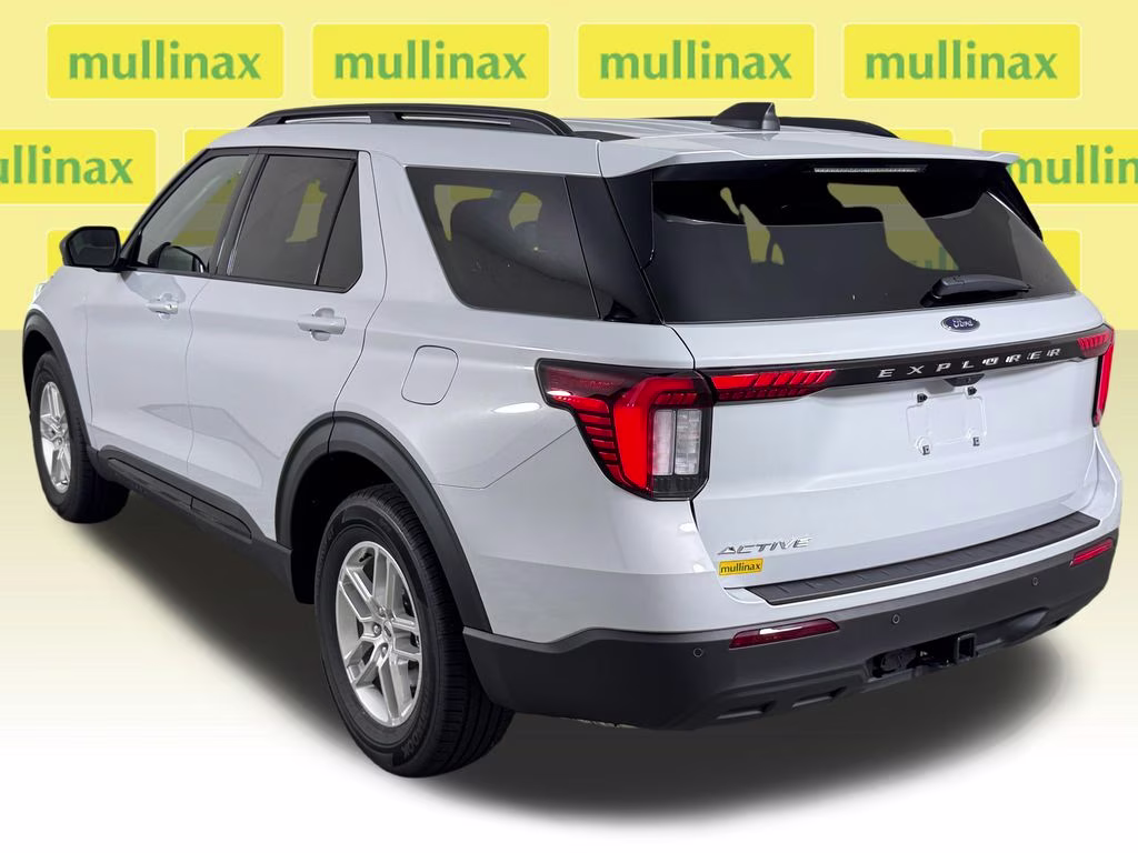 2026 Space White Metallic Ford Explorer Active RWD SUV