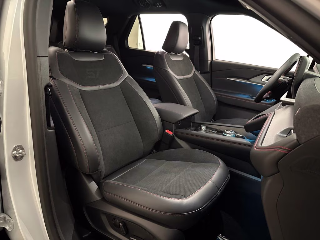 2026 Space White Metallic Ford Explorer ST RWD SUV