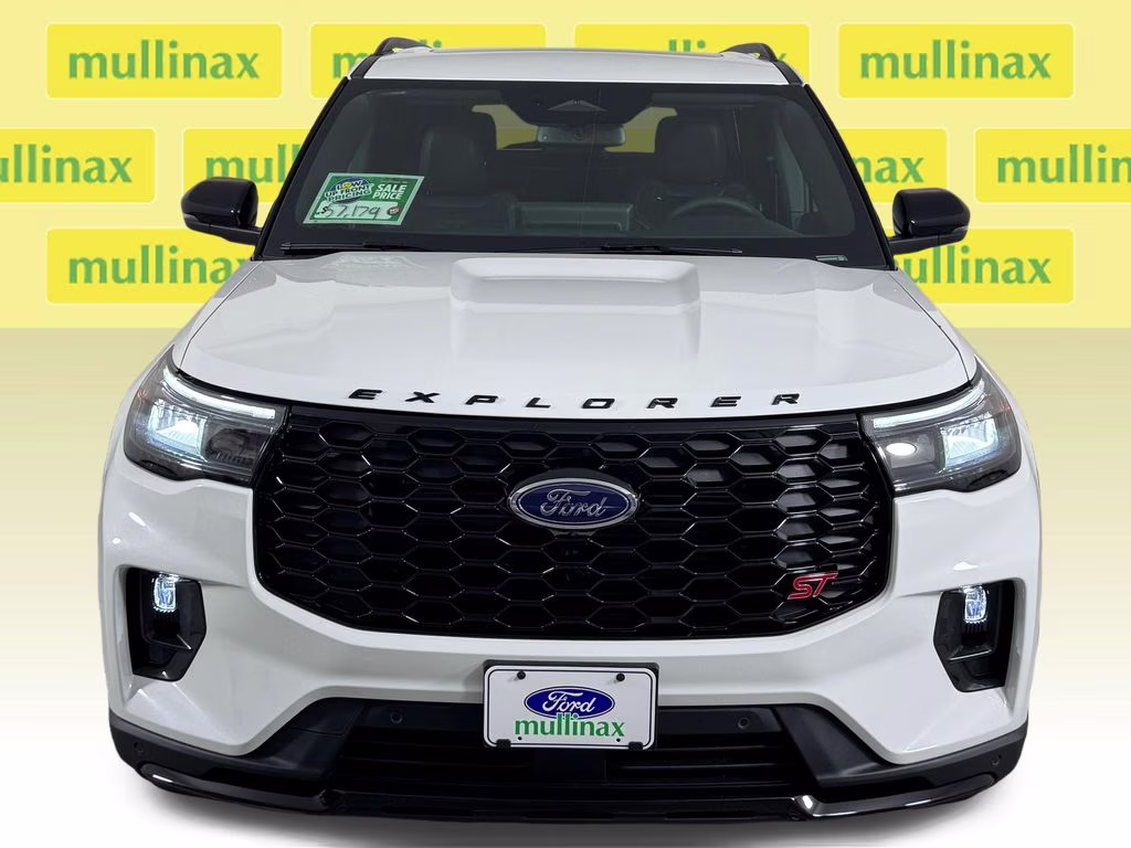 2026 Star White Metallic Tri-Coat Ford Explorer ST 4X4 SUV