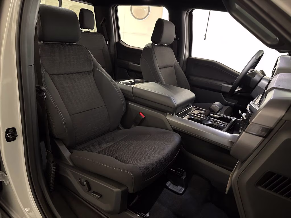 2026 Avalanche Ford F-150 XLT RWD Truck