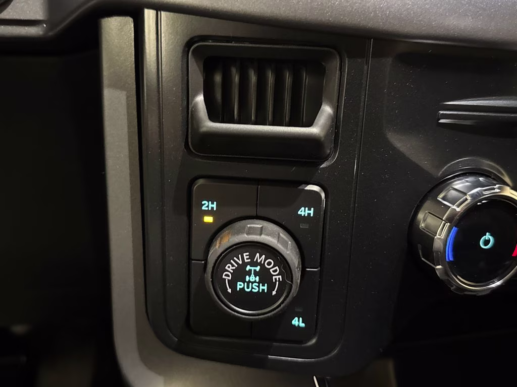 2026 Antimatter Blue Metallic Ford F-150 XLT 4X4 Truck