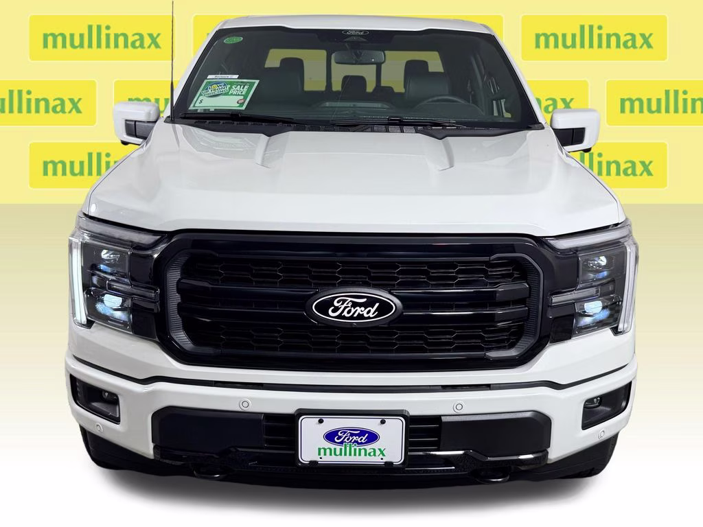 2026 Star White Metallic Tri-Coat Ford F-150 Lariat 4X4 Truck