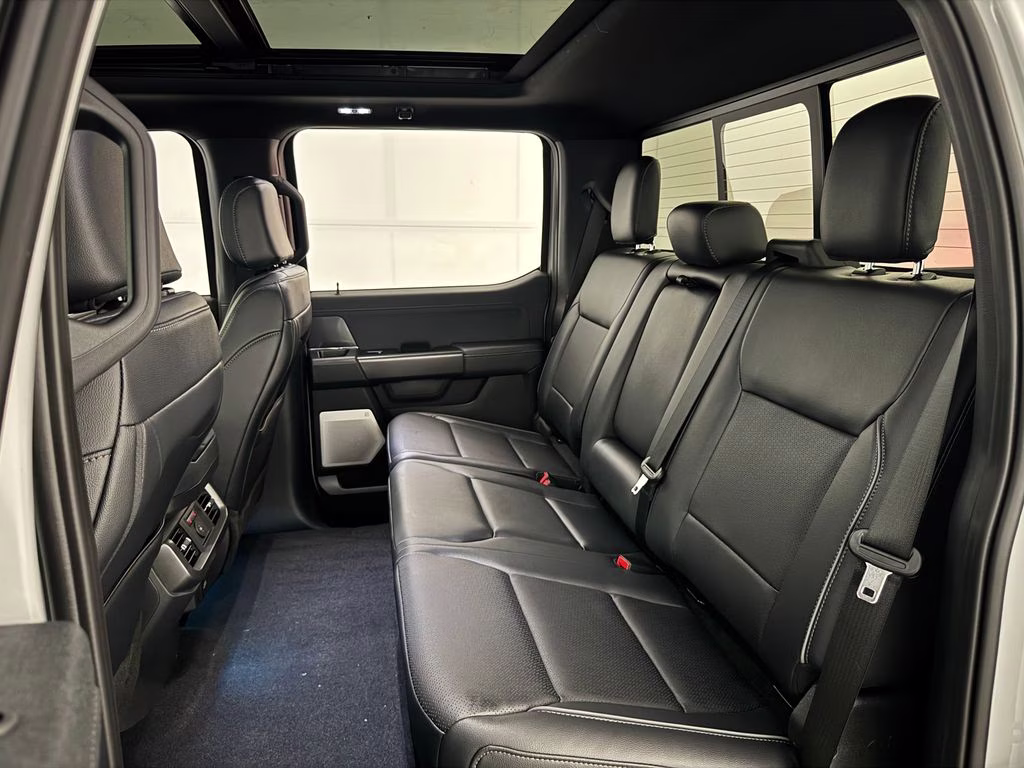 2026 Avalanche Ford F-150 Lariat 4X4 Truck