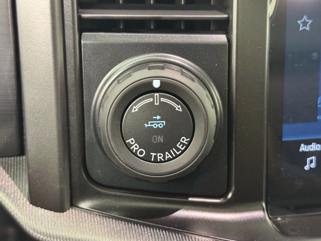 2026 Avalanche Ford F-150 Lariat 4X4 Truck