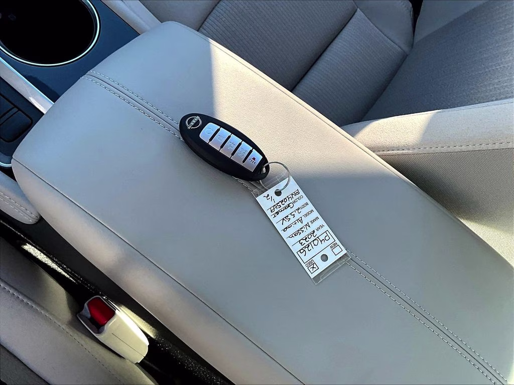 2023 Garnet Pearl Metallic Nissan Altima 2.5 SV AWD Sedan
