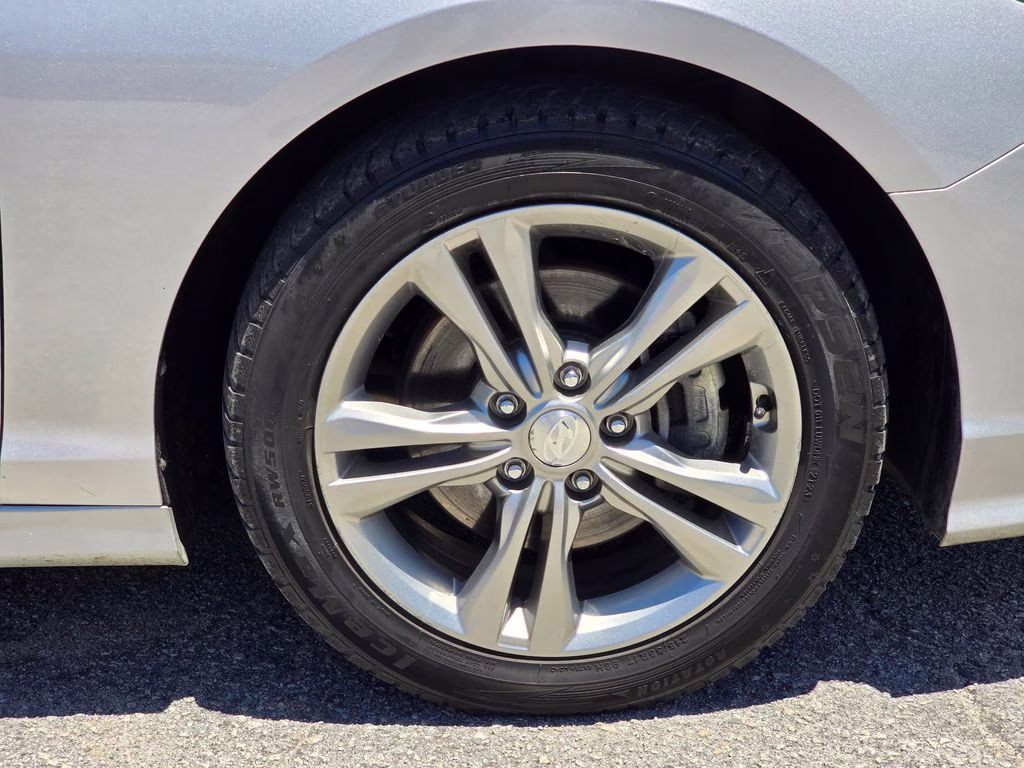 2018 Symphony Silver Hyundai Sonata SEL FWD Sedan