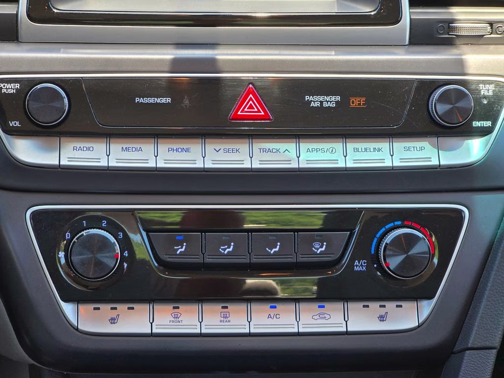 2018 Symphony Silver Hyundai Sonata SEL FWD Sedan
