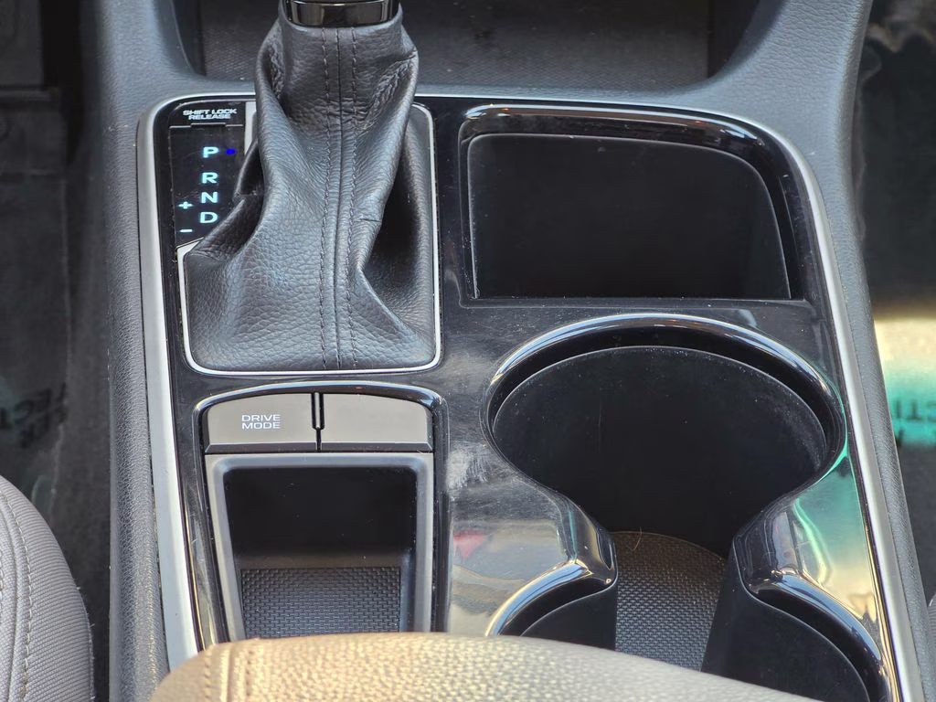 2018 Symphony Silver Hyundai Sonata SEL FWD Sedan