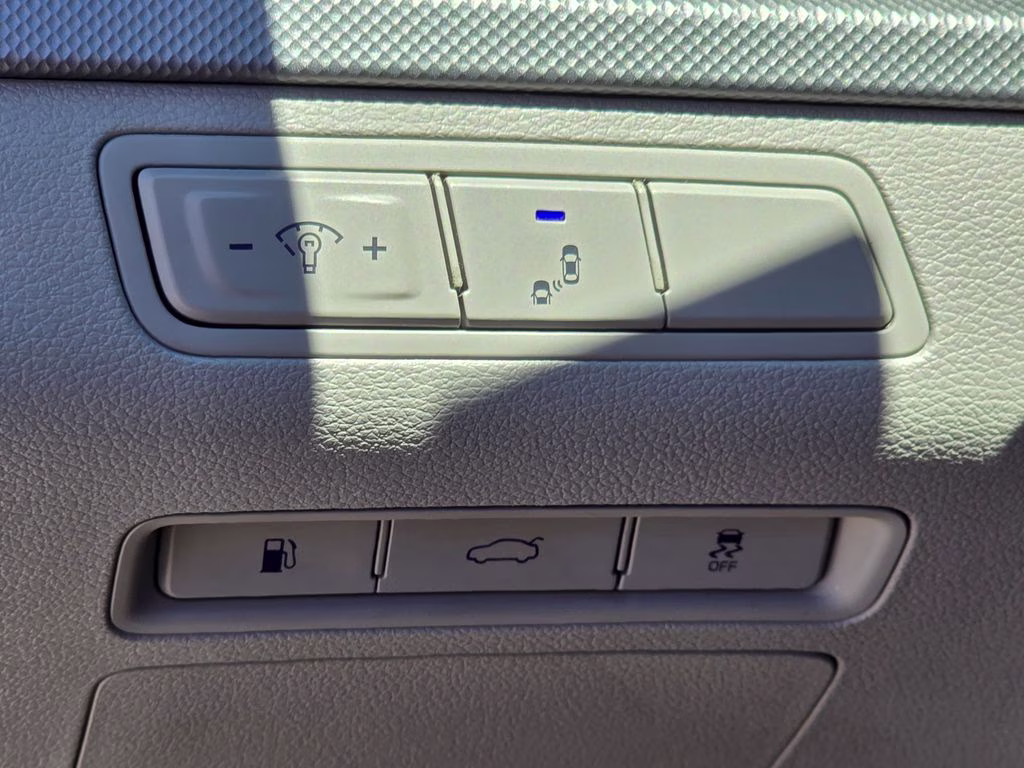 2018 Symphony Silver Hyundai Sonata SEL FWD Sedan
