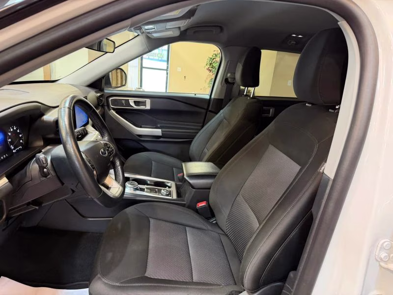 2024 Ford Explorer XLT Sport Utility 4D 4X4